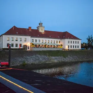 Pensjonat Restaurant Und Alberthafen